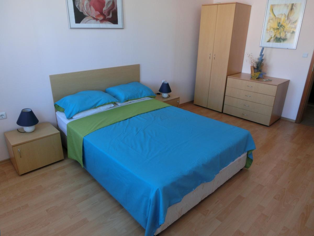 Sea View Panorama Apartment On Complex With Pools And Beach, Свети-Влас Экстерьер фото